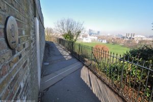London Runs and Photo Routes - Greenwich Meridian Line as it exist the Royal Observatory
